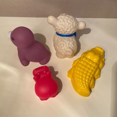 Set of 4 sea animal toys like new for water play