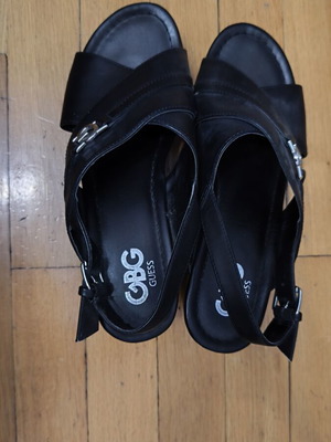 Guess platform sandals size 39 used, black leather upper