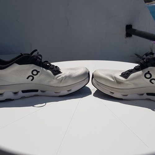 On Cloudtec Cloudzone athletic shoes like new, size 39, grey