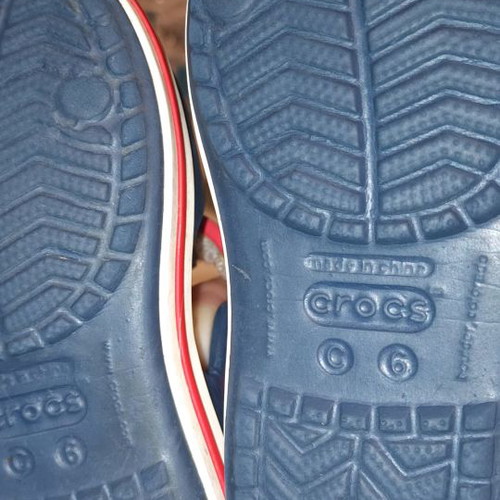 Crocs kids sandals used, size C6 (22-23), blue