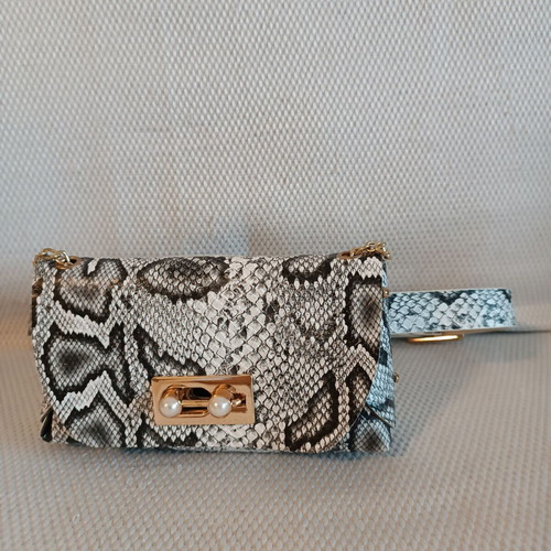 BSB shoulder or waist bag like new, black and white