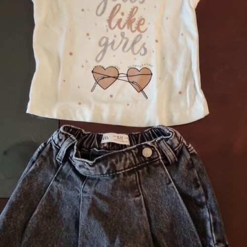 Baby clothing set like new for 18-24 months