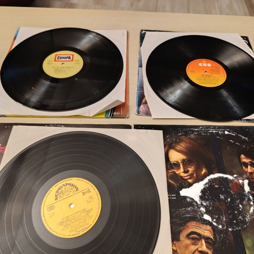 Set of 3 used vinyl records with Tina Charles, Country Beat & Young People Hits