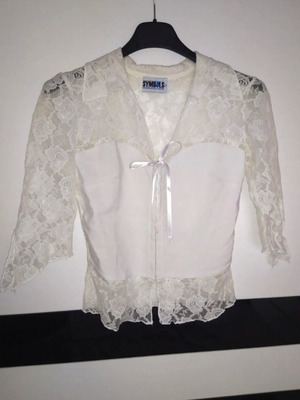 White lace t-shirt