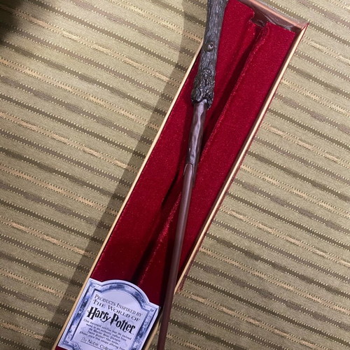 The Noble Collection Harry Potter Wand in Ollivanders Collector Box new