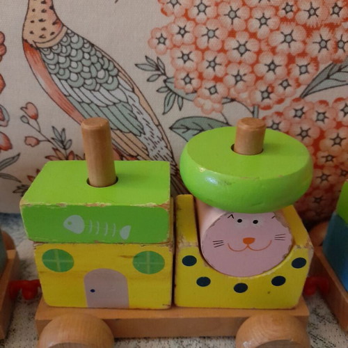 Wooden classic train used, 17 pieces