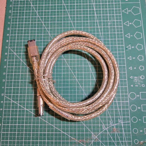 FireWire 400 (IEEE 1394) Cable 6-pin to 4-pin like new, transparent