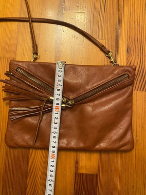 Leather crossbody bag camel brown used with envelope style