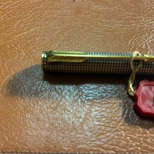 Parker 75 Ciselé pen used with grid pattern