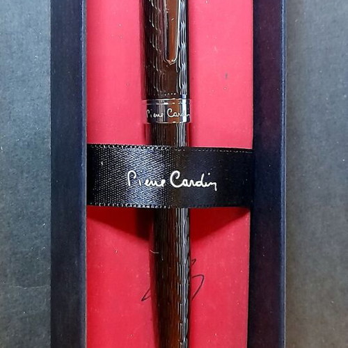 Pierre Cardin Olivier/Roi Luxury Pen like new, gunmetal with extra refill
