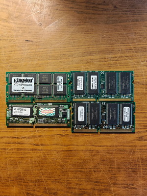 Πακέτο 4 μνήμες Laptop SD-RAM 144-pin SO-DIMM PC-100 & PC-133