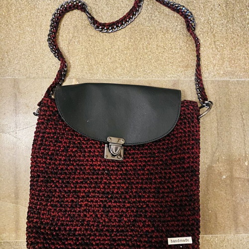 Handmade knitted shoulder bag new, burgundy and black with satin lining