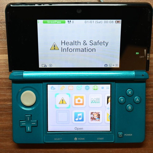 Nintendo 3DS handheld console, Aqua Blue