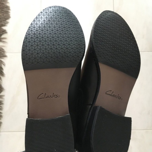 Clarks women's leather Chelsea boot new, size 36, black