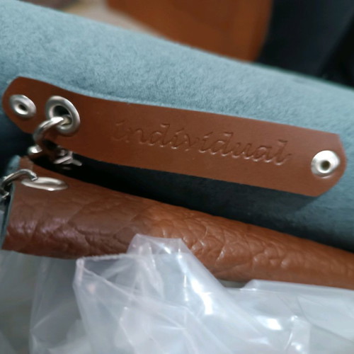 Individual leather shoulder bag new
