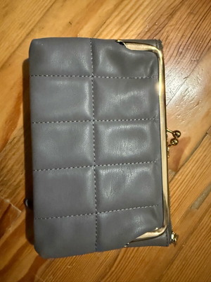 Women's wallet like new, gray