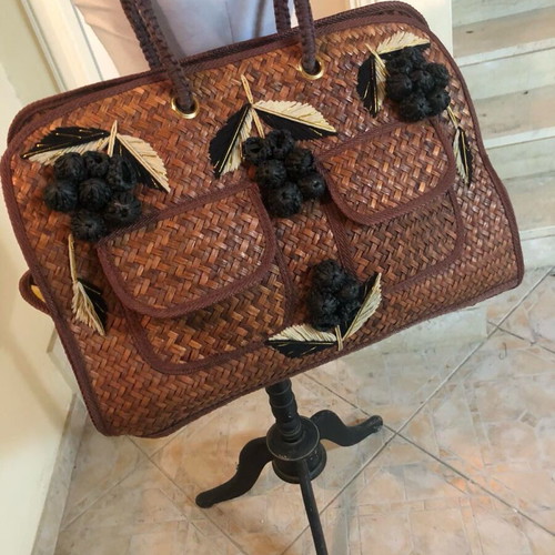 Straw large shoulder bag like new, summer for walk and beach