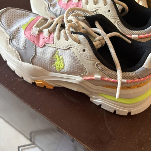 Shoes worn once