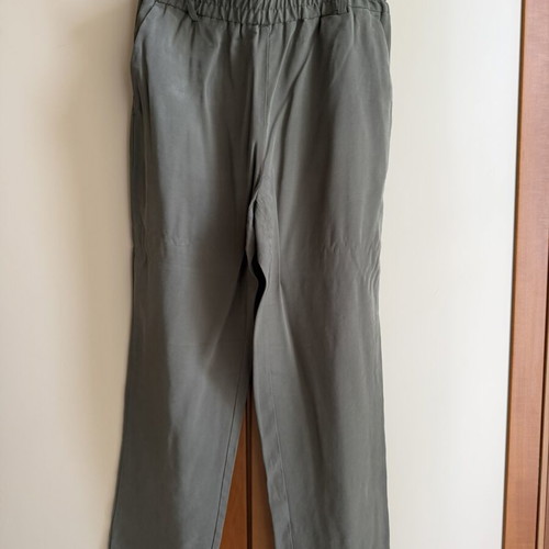 Zara khaki women's pants XS like new, green