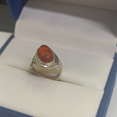Silver 925 chevalier ring used with amber