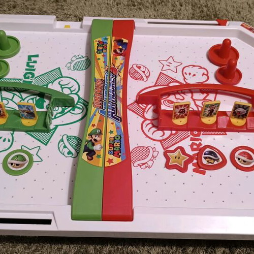 Super Mario air hockey like new, complete