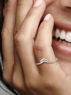 Pandora Wishbone Ring new, sterling silver 925 with clear zirconia