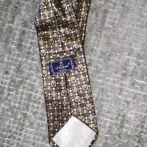 Pagon De Luxe authentic tie 100% silk new, Salvatore Ferragamo