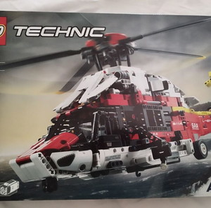 Lego 42145 Technic Airbus H175 Rescue Helicopter NEW - SEALED