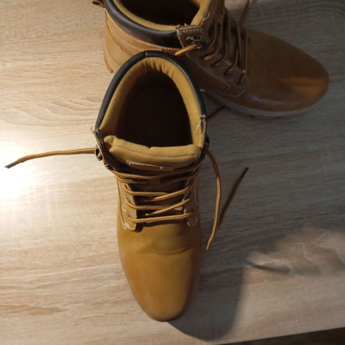 Boots camel color size 43 like new