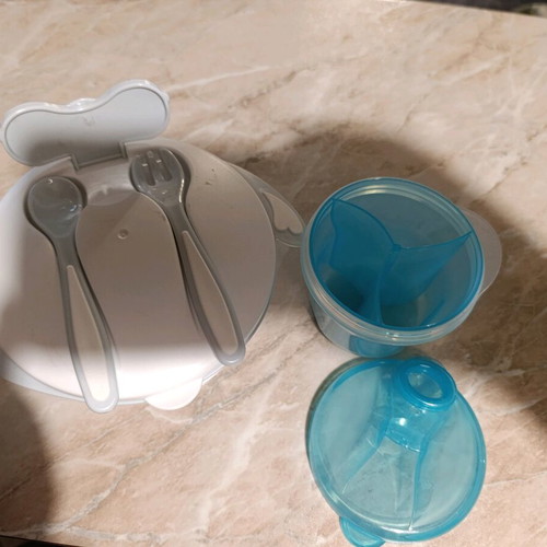 Bowl and powdered milk container for baby meals new