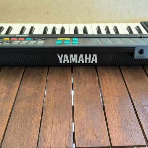 Yamaha PSS-140 Portasound Synthesizer like new