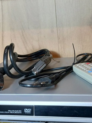 Toshiba DVD плейър употребяван, Region 2, с RCA и SCART