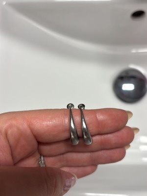 Stainless steel earrings with hoop clasp new, gray