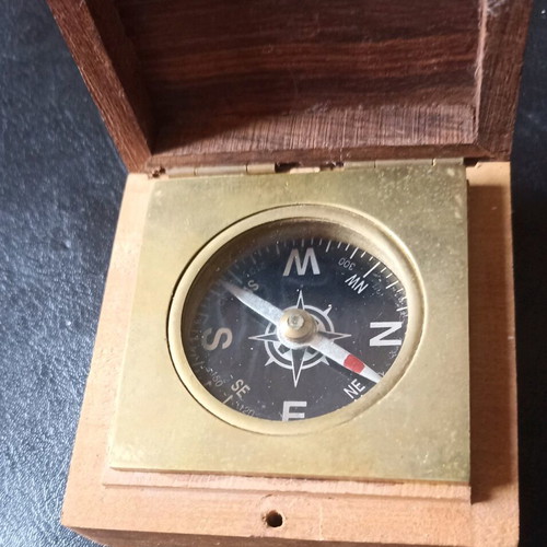 Vintage nautical compass in wooden case used, early 70s