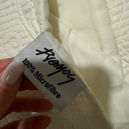 Rythmos Bridal Bedding Set 7 Pieces like new, microsatin