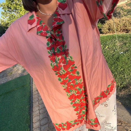 Karavan shirt with strawberry pattern, pink and red