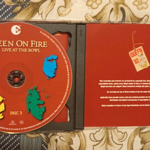 Queen On Fire Live At The Bowl 2004 double CD like new