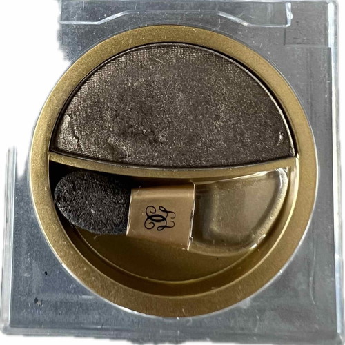Guerlain single eyeshadow used, dark olive ombrer éclat DIVINORA
