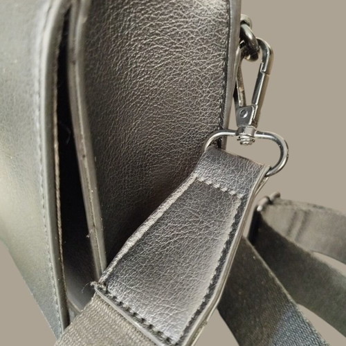Pull&Bear men's shoulder bag crossbody like new, black synthetic leather