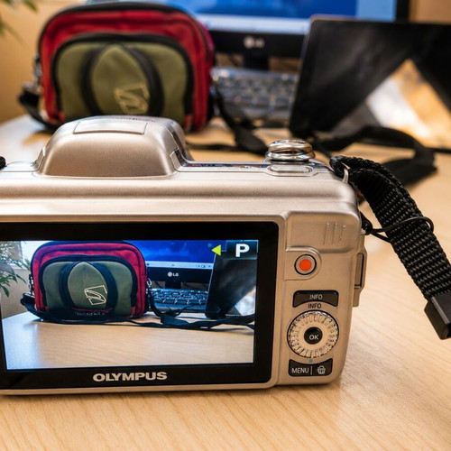 Olympus SP-810UZ superzoom camera like new with 3D and video