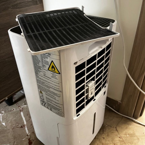 Primo PRDH-45003i dehumidifier with compressor and ionizer 12lt like new