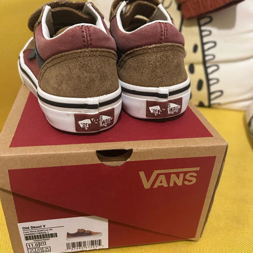 Vans kids shoes No 27.5 in like new condition brown