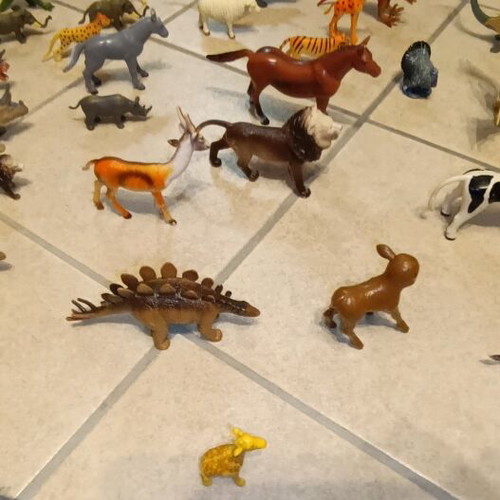Animal figures like new, set of 45 pieces