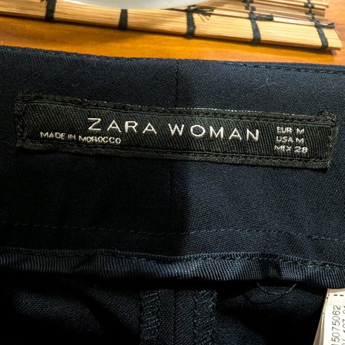 Zara tailored cigarette pants like new, black size M