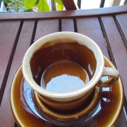 Vintage coffee cup used, very old without chips