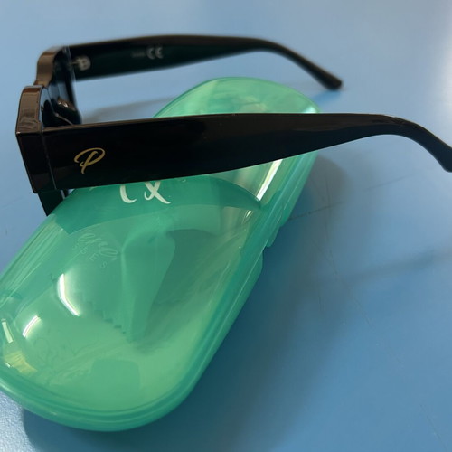 Pervedere unisex sunglasses like new, pack of two, black