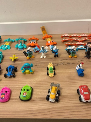 Kinder Surprise toys used, cars and figures