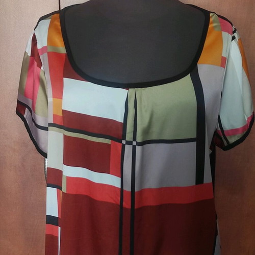 Yessica dress with geometric pattern like new
