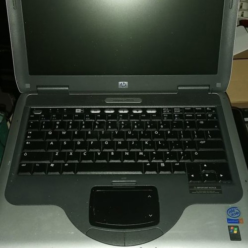 HP laptop used with Intel Pentium 4 for collectors without cable and memory