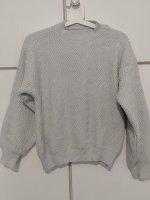 Blue pal sweater like new, thick with special sleeves, fits S and M